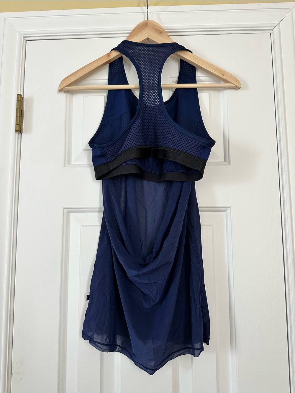 lululemon athletica Fit Physique Navy Blue Racerback Mesh Tank Size 8